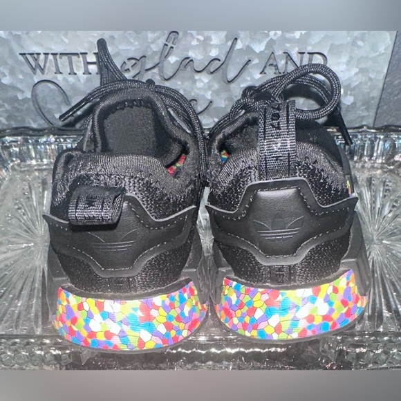 Kids Black Sneakers with Colorful Sole adidas size 8.5 - Picture 6 of 8